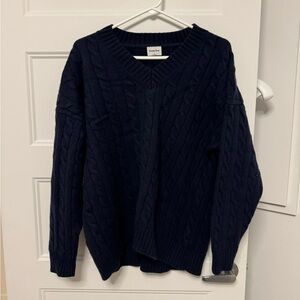 Aritzia - Sunday Best Peggy V-Neck Sweater